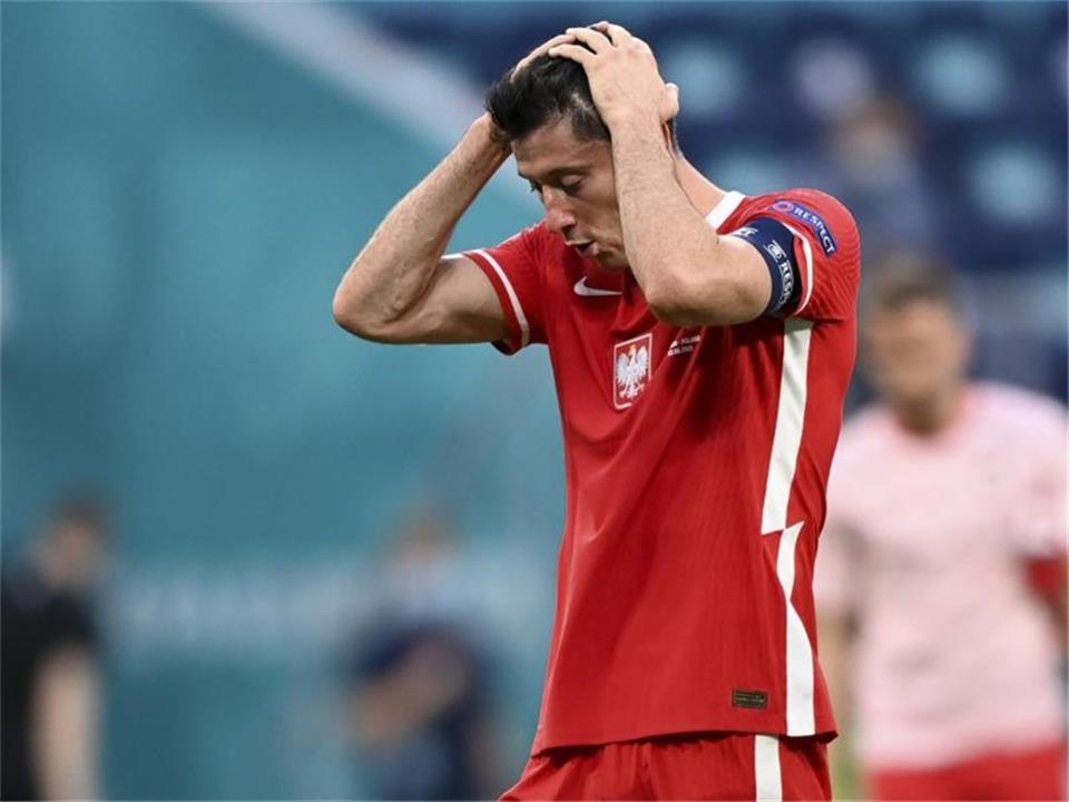 Für Robert Lewandowski und seine Polen ist die EM bereits nach der Vorrunde beendet.