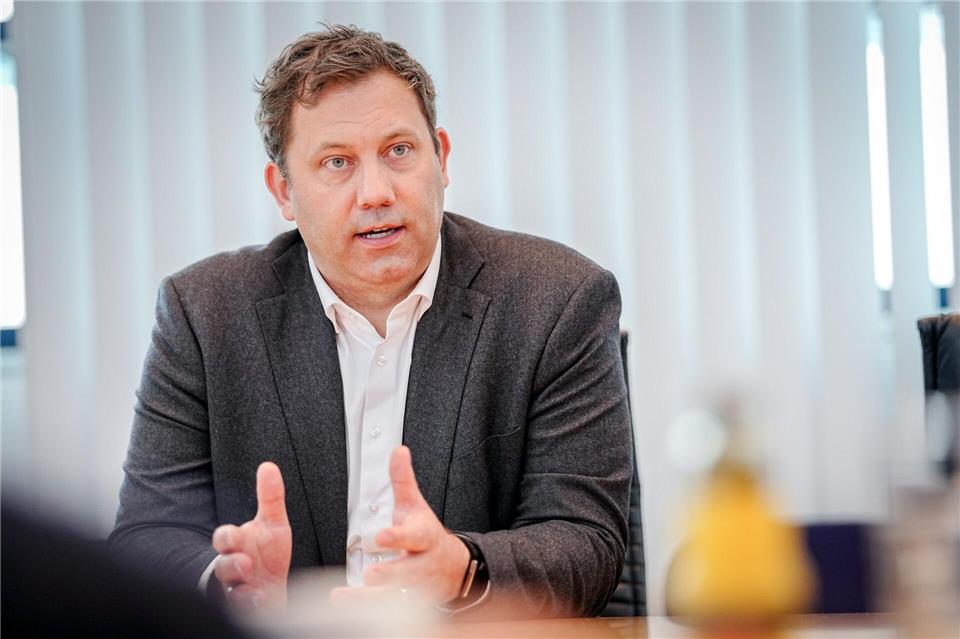 Für SPD-Chef Lars Klingbeil kommt es jetzt auf eine zügige Umsetzung von Entlastungen an.Kay Nietfeld/dpa