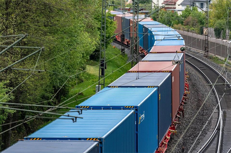Für den Einzelwagenverkehr gibt es mehr Geld von Bund. (Archivbild)Armin Weigel/dpa