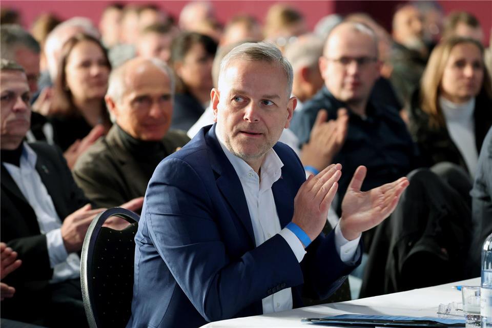 Für den Fall seiner Wahl zum Ministerpräsidenten machte AfD-Mann Leif-Erik Holm umgehend eine Ankündigung. Bernd Wüstneck/dpa