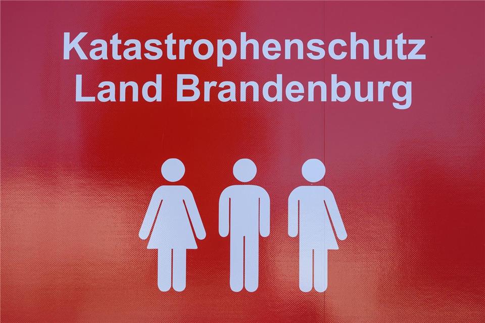 Für den Katastrophenschutz gibt es in Brandenburg hunderte Anlaufstellen für die Bevölkerung in Krisenfällen wie einem längeren Stromausfall. (Symbolbild) Patrick Pleul/dpa