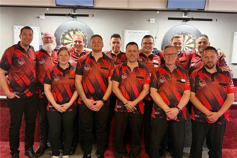 Für die 2. Bundesliga überqualifiziert: Erst vor einem Jahr stieg die Dart-Mannschaft des DC Dartona aus Reken in die 2. Bundesliga auf. In der kommenden Saison ist sie erstklassig unterwegs.