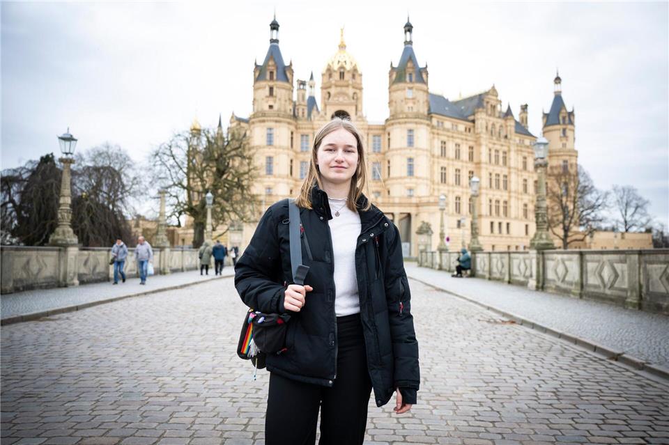 Für die 20-jährige Lucie Luther ist es die erste Landtagswahl.Philip Dulian/dpa