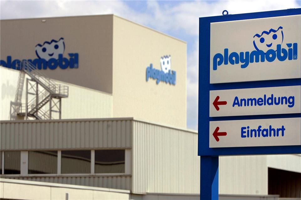 Für die Beschäftigten des vor der Schließung stehenden Playmobil-Werkes in Dietenhofen wurde ein Sozialplan ausgehandelt (Archivbild).Alexander Rüsche/dpa
