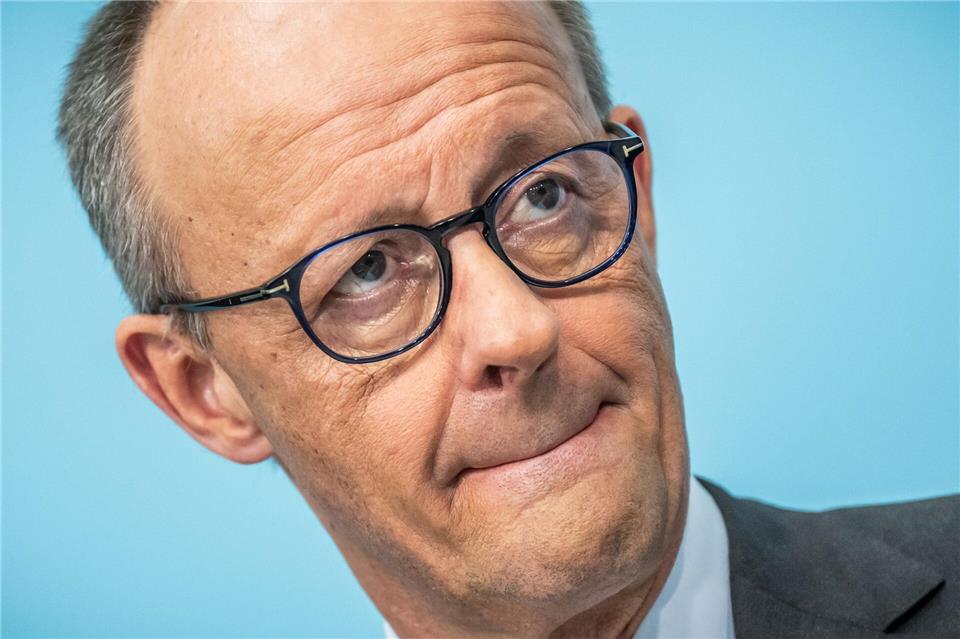 Für die FDP sieht Kanzler Merz schwarz.Michael Kappeler/dpa