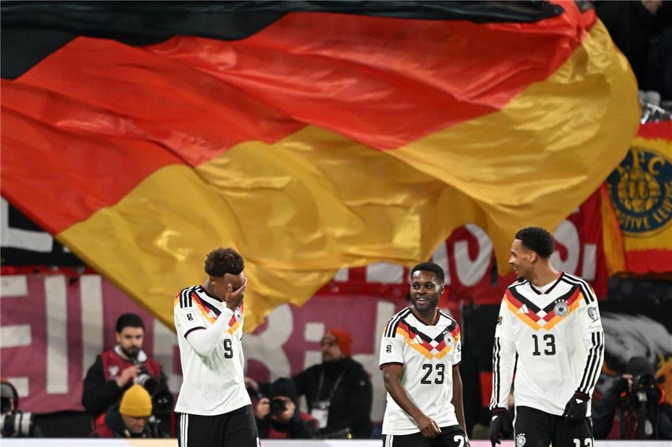 Für die Fans der deutschen Mannschaft geht die dritte Ticketverkaufsphase bald los. Robert Michael/dpa