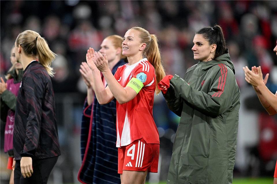 Für die Fußballerinnen des FC Bayern gibt es in der Champions League weiter Grund zur Freude.Jens Niering/dpa
