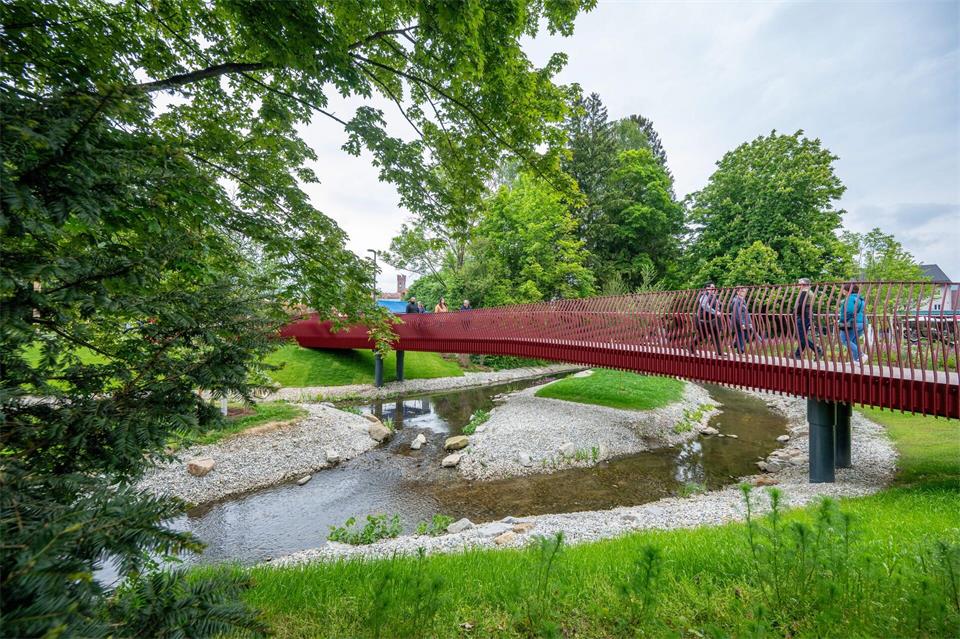 Für die Gestaltung der Landesgartenschau gab es mehrere Millionen Euro Fördergeld für Furth im Wald. (Archivbild)Armin Weigel/dpa