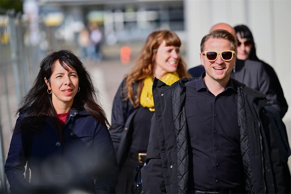 Für die Linke waren an den Verhandlungen Elif Eralp, Kerstin Wolter und Maximilian Schirmer beteiligt.Sebastian Christoph Gollnow/dpa