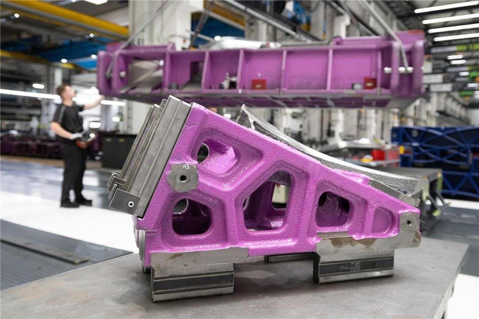 Für die Produktion spielt auch der Werkzeugbau im sächsischen Schwarzenberg eine wichtige Rolle.Sebastian Kahnert/dpa