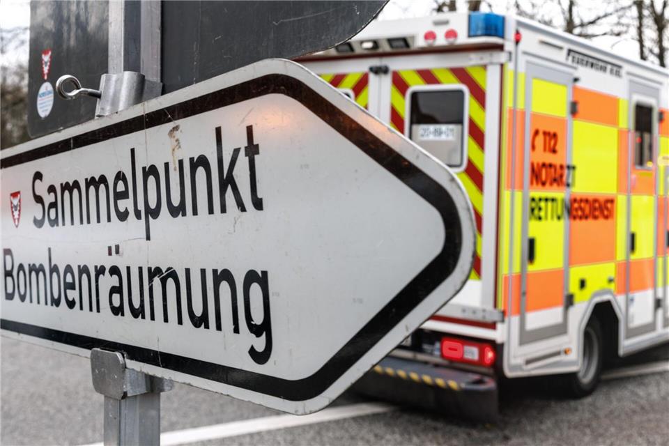 Für die Zeit der Entschärfungsaktion standen Räume in einer Schule für betroffene Einwoher bereit.  Markus Scholz/dpa