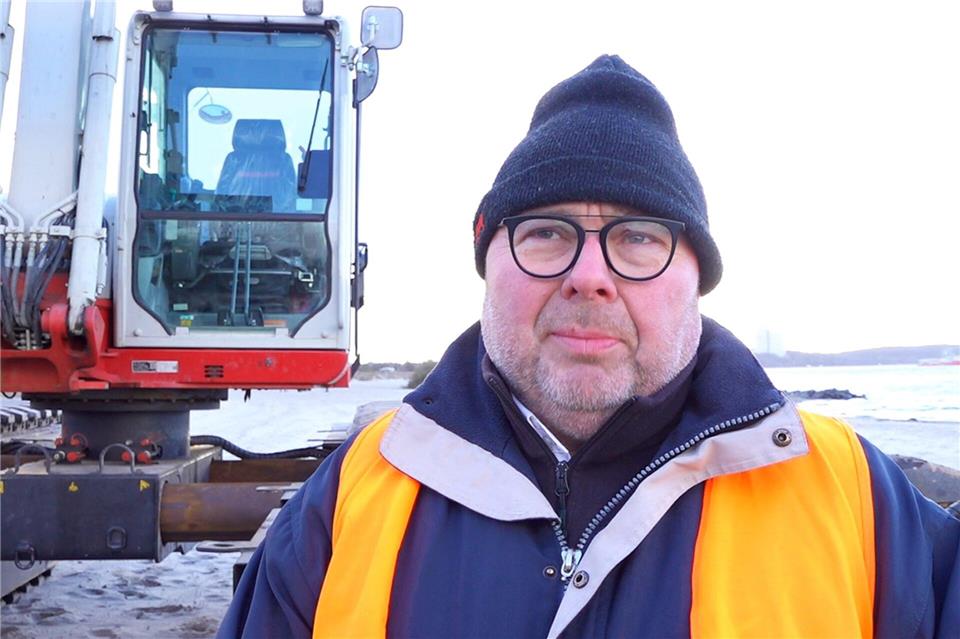 Für die außergewöhnliche Rettungsaktion wurde besonderes Gerät gebraucht, das Lars Hoppe bereitstellen konnte.Daniel Bockwoldt/dpa