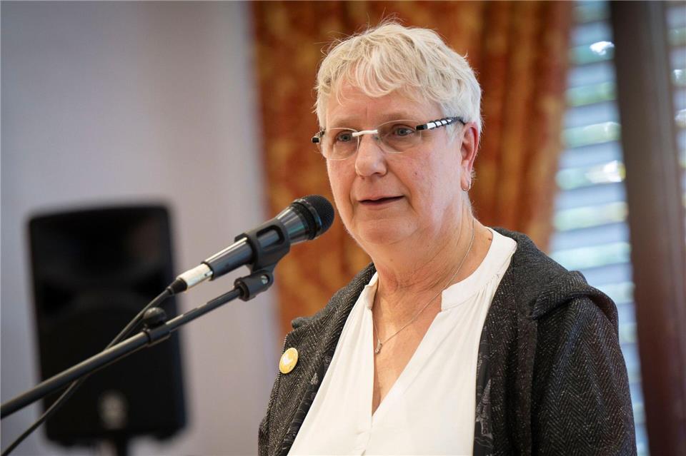 Vogelgrippe: Geflügelwirtschaft fordert Stallpflicht  Für drei weitere Jahre im Amt bestätigt: die Vorsitzende des Geflügelwirtschaftsverbandes MV Marion Dorn. Philip Dulian/dpa