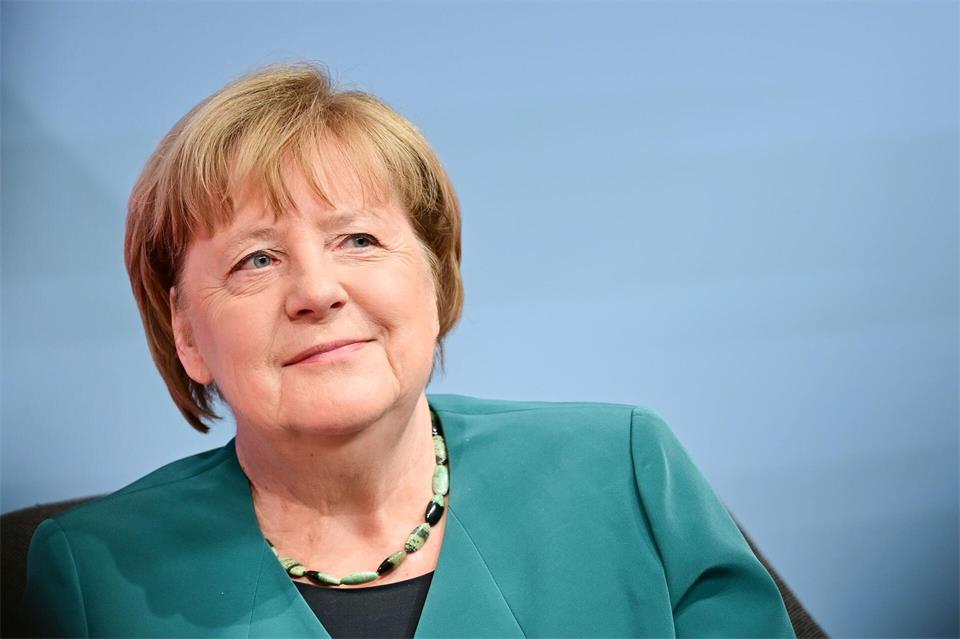 Für ein Format mit Politikern wäre Merkel „Endboss“, wie Brugger findet. (Archivbild) Sebastian Christoph Gollnow/dpa
