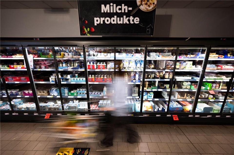 Für einzelne Produkte sind in Sachsen-Anhalt die Preise gestiegen, andere kosten weniger. (Symbolbild)Philip Dulian/dpa