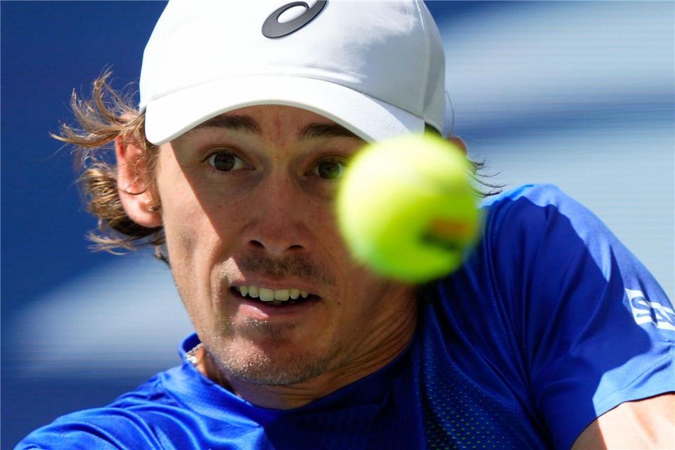 Für ihn ist Schluss: Der Australier Alex de Minaur schied im Viertelfinale aus.Yuki Iwamura/AP/dpa