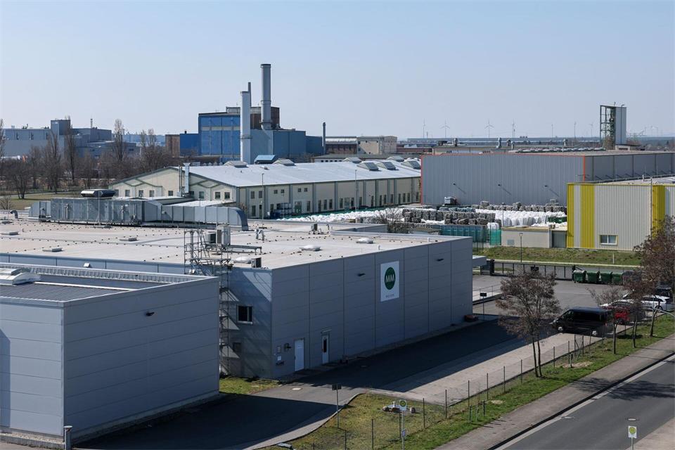 Für neue Ansiedlungen stehen im Chemiepark noch rund 90 Hektar zur Verfügung. (Archivbild) Jan Woitas/dpa