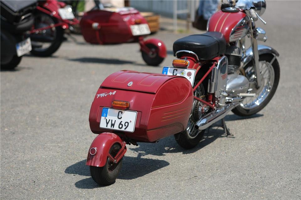 Für so manchen Jawa-Besitzer war das Motorrad das einzige Fortbewegungsmittel. Entsprechend gab es auch für Langstreckenreisen Zubehör, das heute sehr gesucht und schwer zu bekommen ist. Sebastian Willnow/dpa