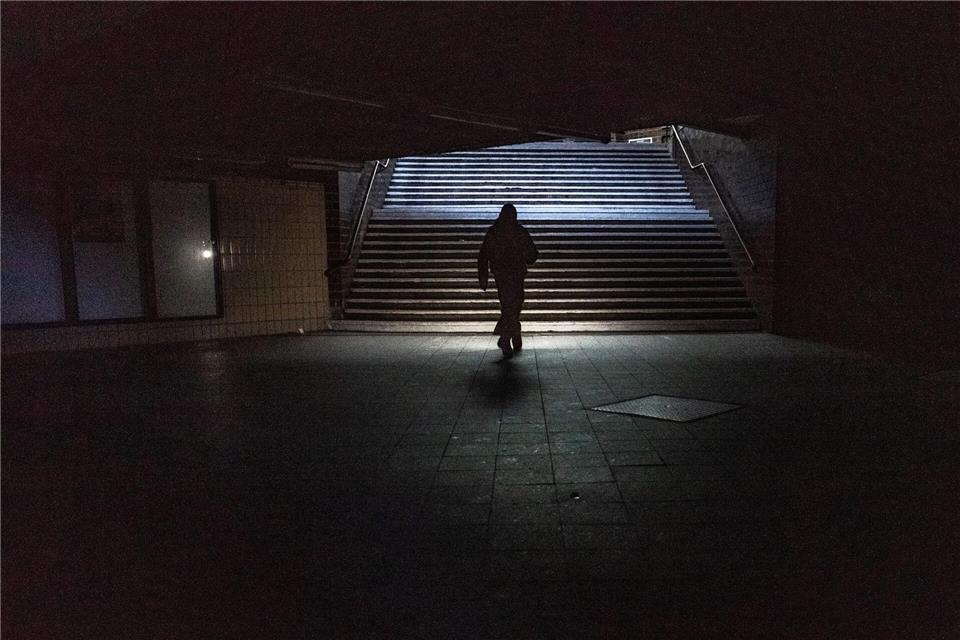 Für viele ein Schock: Noch bis Donnerstag könnten Teile des Berliner Südwestens ohne Strom bleiben. Michael Kappeler/dpa