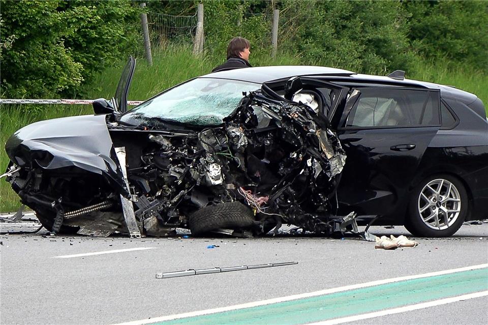 Für zwei Autofahrer kam nach einem Unfall jede Hilfe zu spät. Justin Brosch/dpa