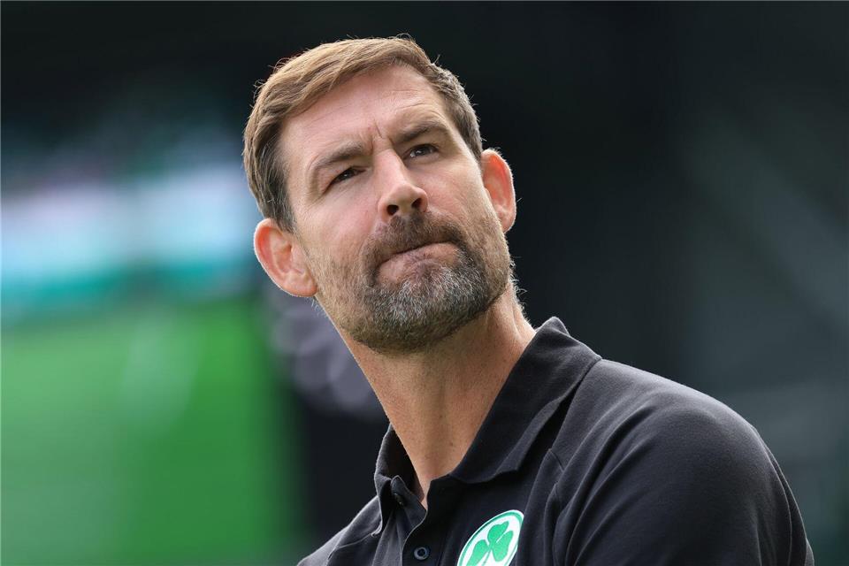 Fürth-Trainer Thomas Kleine will die Fehler aus der Niederlage gegen Kiel in Magdeburg nicht wiederholen. (Archivbild)Karl-Josef Hildenbrand/dpa