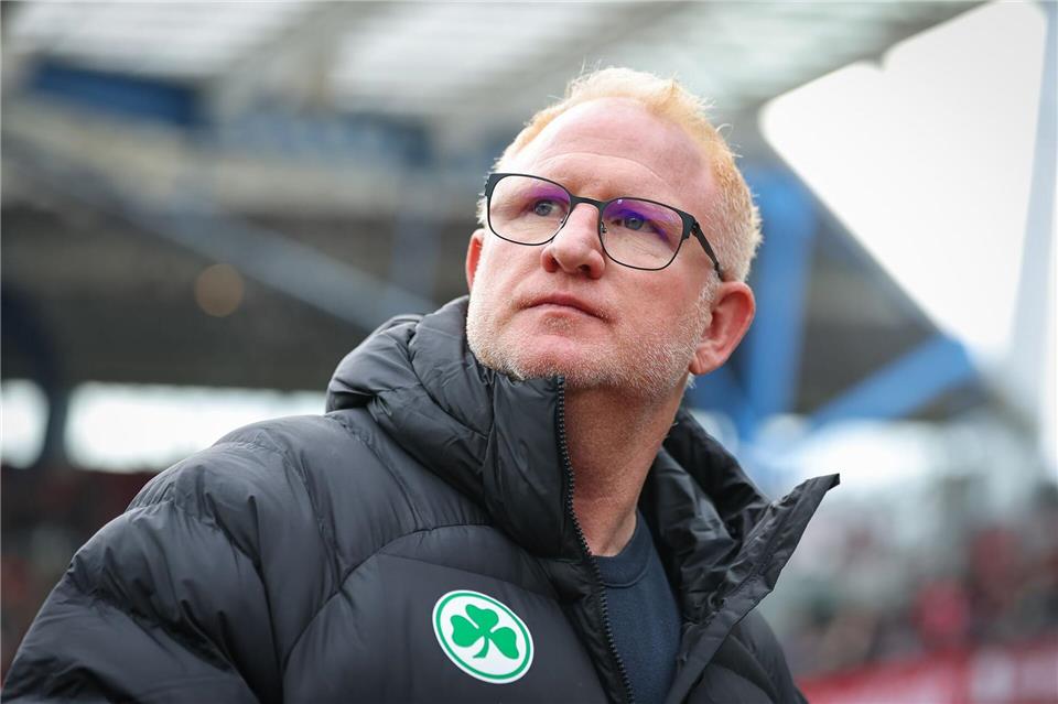Fürths Trainer Heiko Vogel freut sich auf die Rückrunde. (Archivbild)Daniel Karmann/dpa