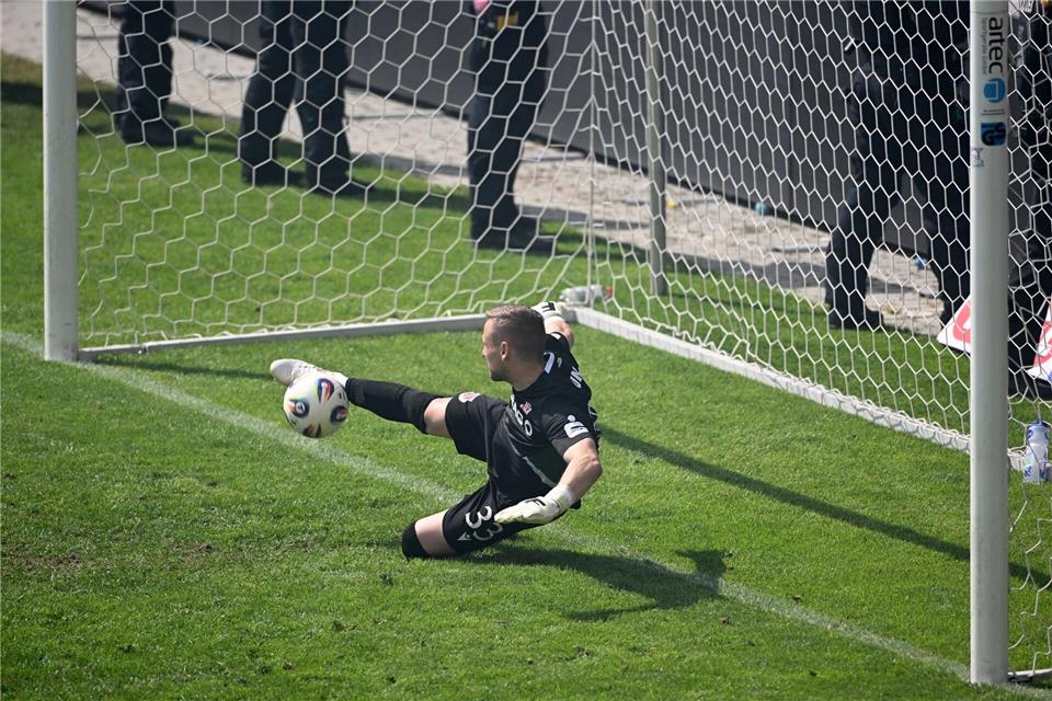 Funk soll es zum VfB Stuttgart ziehen. (Archivbild)Jens Niering/dpa