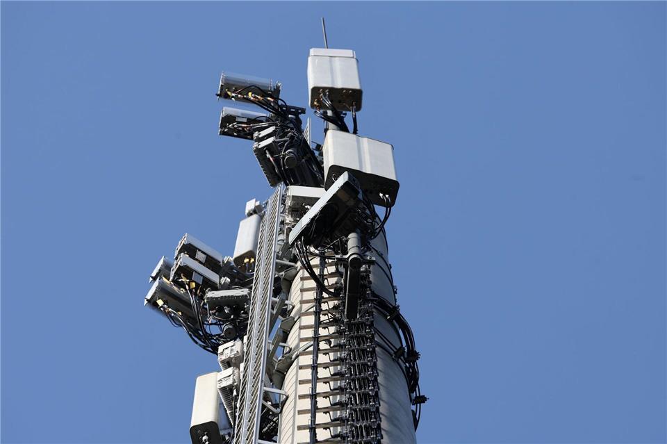 Funkmasten werden oft von mehreren Anbietern genutzt. Bernd Wüstneck/dpa