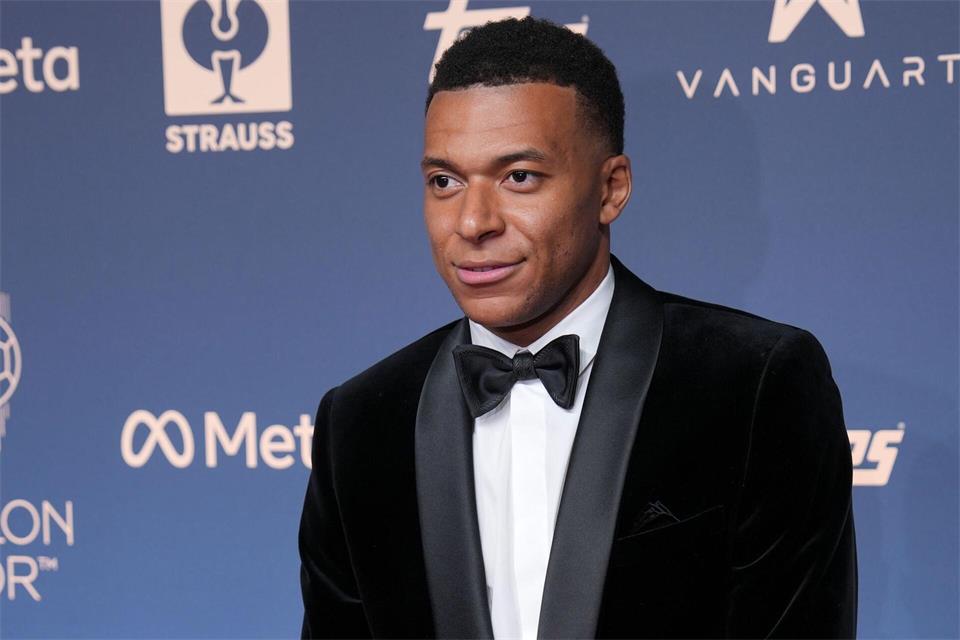 Fußballstar Kylian Mbappé hatte in einem Podcast-Interview gesprochen.Kin Cheung/AP/dpa