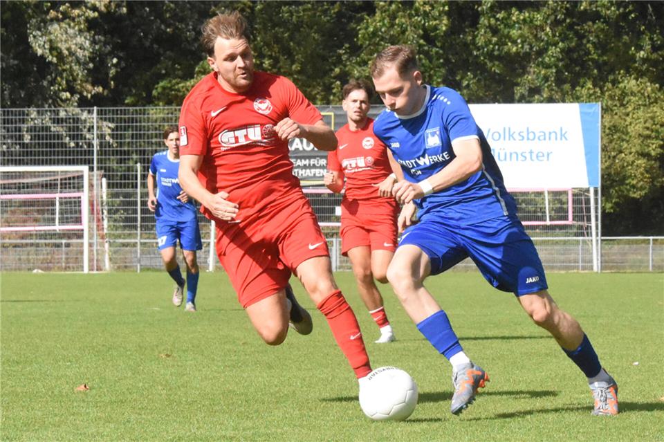 Fynn Borremans (rechts) hat in der Winterpause seine Verletzung auskuriert. Sein Einsatz beim Gemener Auswärtsspiel am Sonntagnachmittag in Emsdetten ist aber arbeitsbedingt dennoch fraglich.