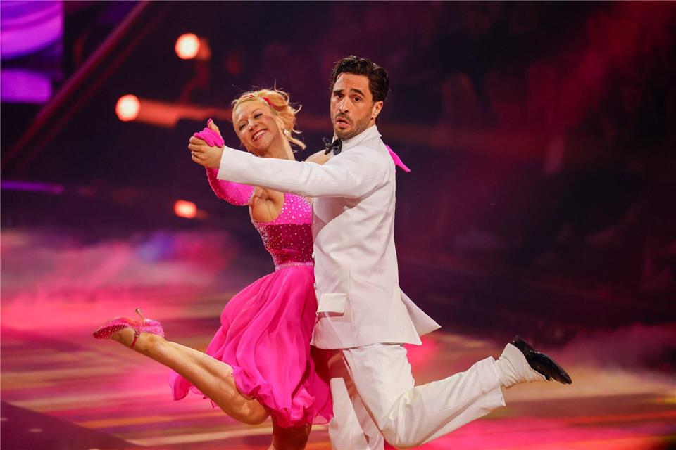GZSZ-Star Jan Kittmann tanzt bei „Let’s Dance“ mit Kathrin Menzinger. (Archivbild)Thomas Banneyer/dpa