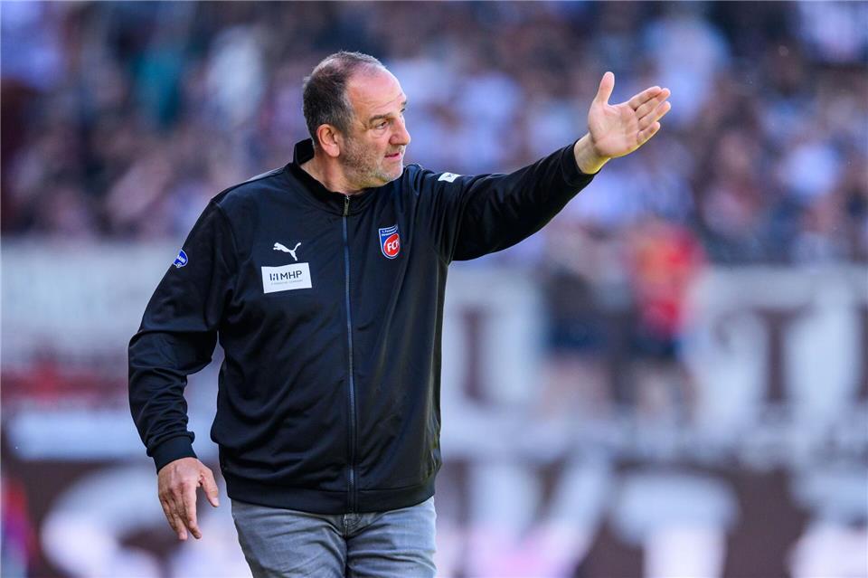 Gab die Richtung vor: FCH-Coach Frank SchmidtTom Weller/dpa