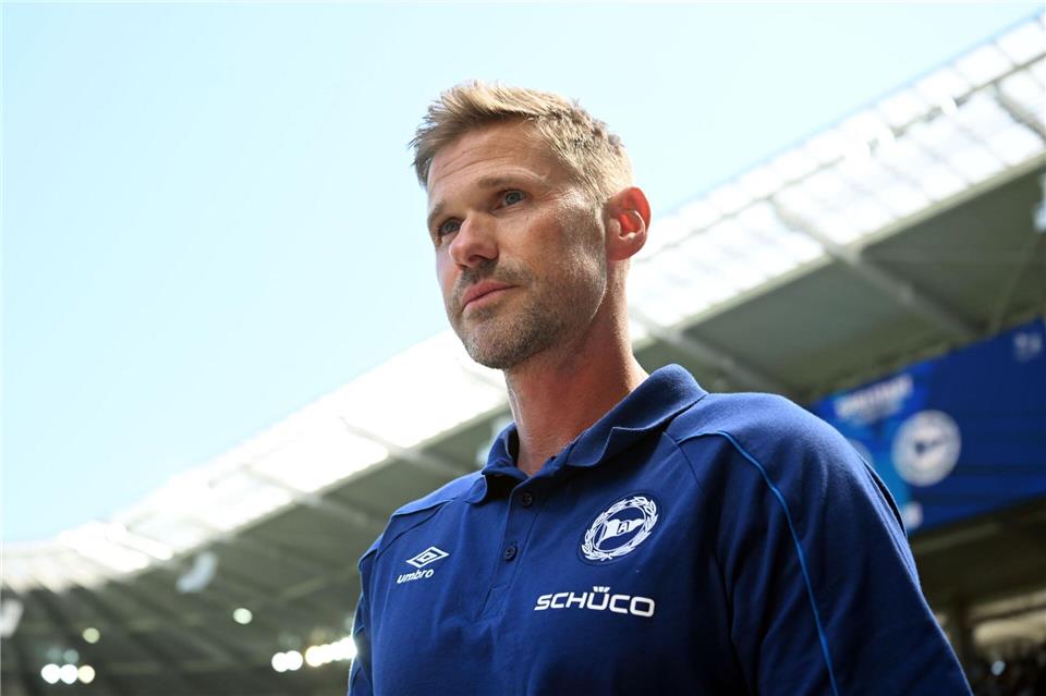Gab seinen Einstand auf Bielefelder Seite: Neu-Trainer Oliver Kirch.Uli Deck/dpa