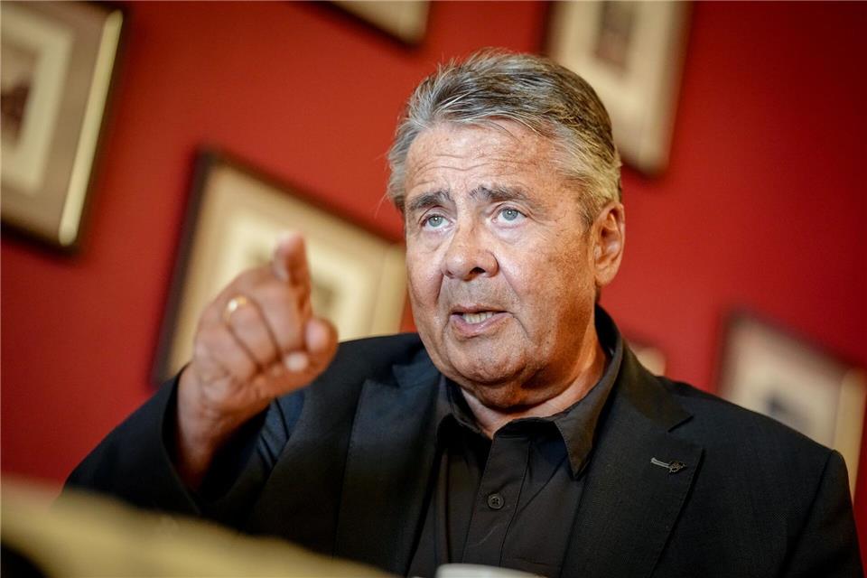 Gabriel: Das „Feuer“ hat sich kräftig ausgebreitet. Kay Nietfeld/dpa