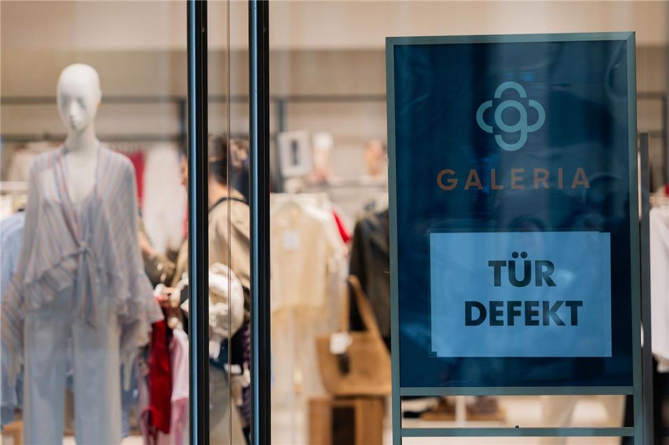 Galeria-Chef Hellenbock räumt Schwankungen der Liquidität ein.Rolf Vennenbernd/dpa