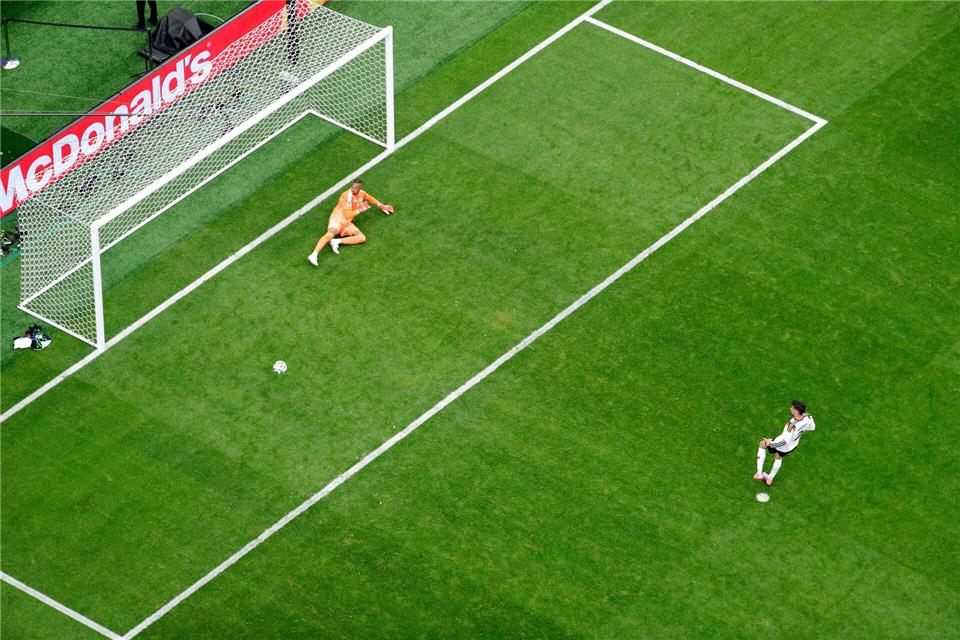 Gand cool vom Punkt: Kai Havertz.Michael Wyke/AP/dpa