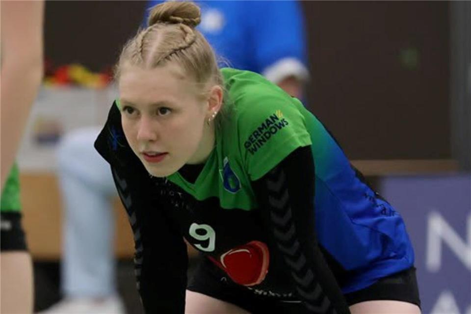 Ganz oben angekommen und startklar für die maximale Herausforderung: Antonia Tebroke springt vier Klassen höher und ist bei den Skurios Volleys das Küken im Bundesliga-Team.