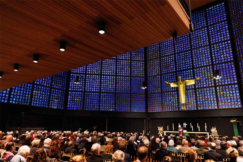 Gedenken an die Hamas-Opfer in der Gedächtniskirche.Carsten Koall/dpa