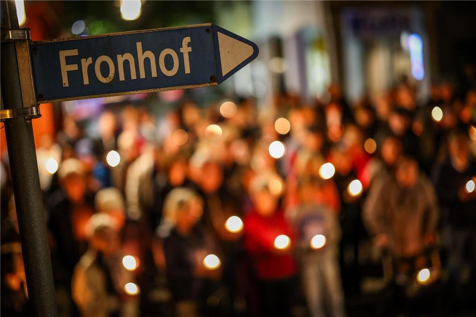 Gedenkveranstaltung an der Gedenktafel für die Opfer des Terroranschlags.Christoph Reichwein/dpa