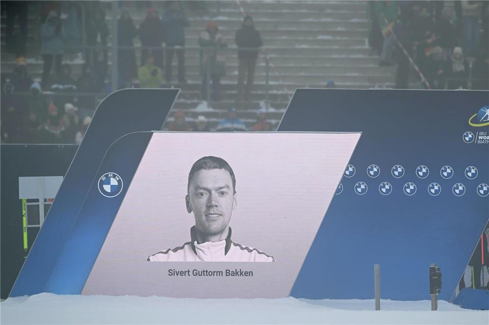 Gedenkzeremonie für den kürzlich gestorbenen Sivert Bakken.Hendrik Schmidt/dpa