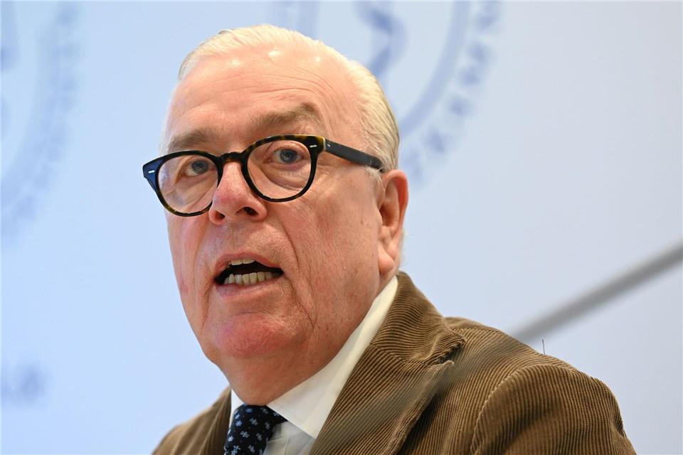 Gefragt sei jetzt Bereitschaft zu echter Veränderung, meint Ärztepräsident Klaus Reinhardt. (Archivbild) Elisa Schu/dpa