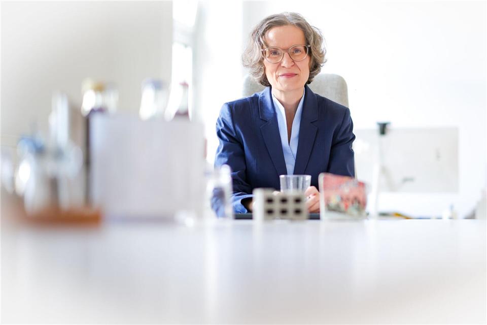 Gegen Bauministerin Ina Scharrenbach (CDU) wurden Vorwürfe des Machtmissbrauchs erhoben (Archivfoto)Christoph Reichwein/dpa