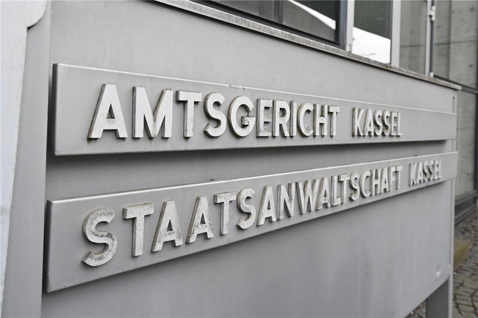 Gegen Mitarbeiter eines Kasseler Kinderheims stehen schwere Vorwürfe im Raum. (Archivbild)Swen Pförtner/dpa