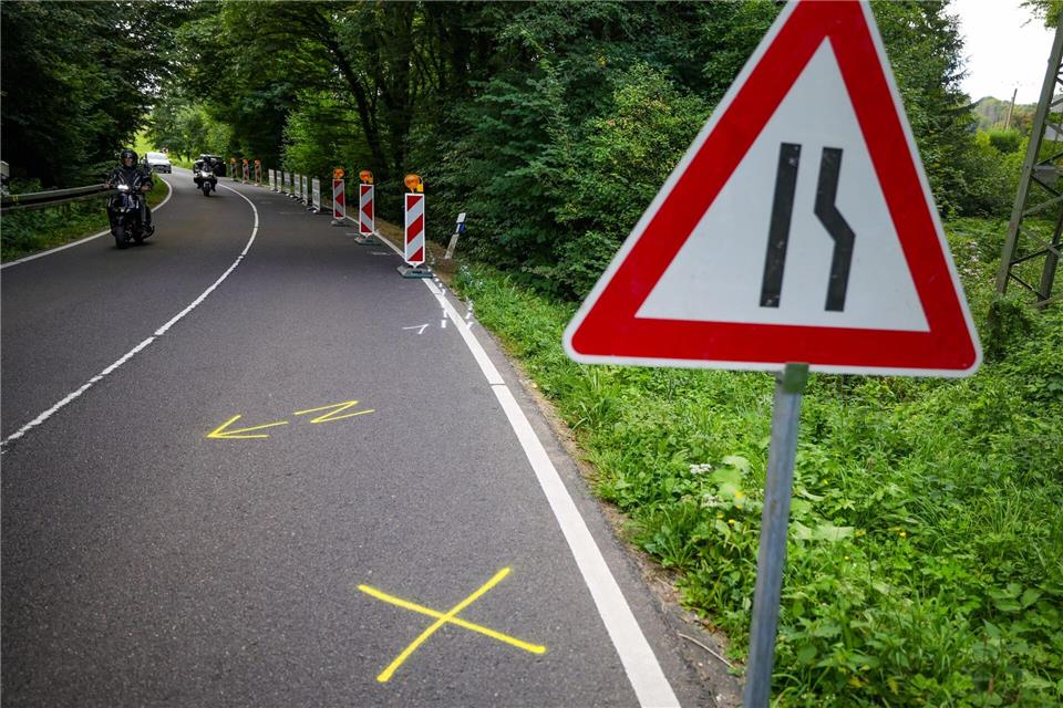 Gegen den 16-Jährigen wird wegen fahrlässiger Tötung, Gefährdung des Straßenverkehrs und Fahren ohne Fahrerlaubnis ermittelt.Christoph Reichwein/dpa