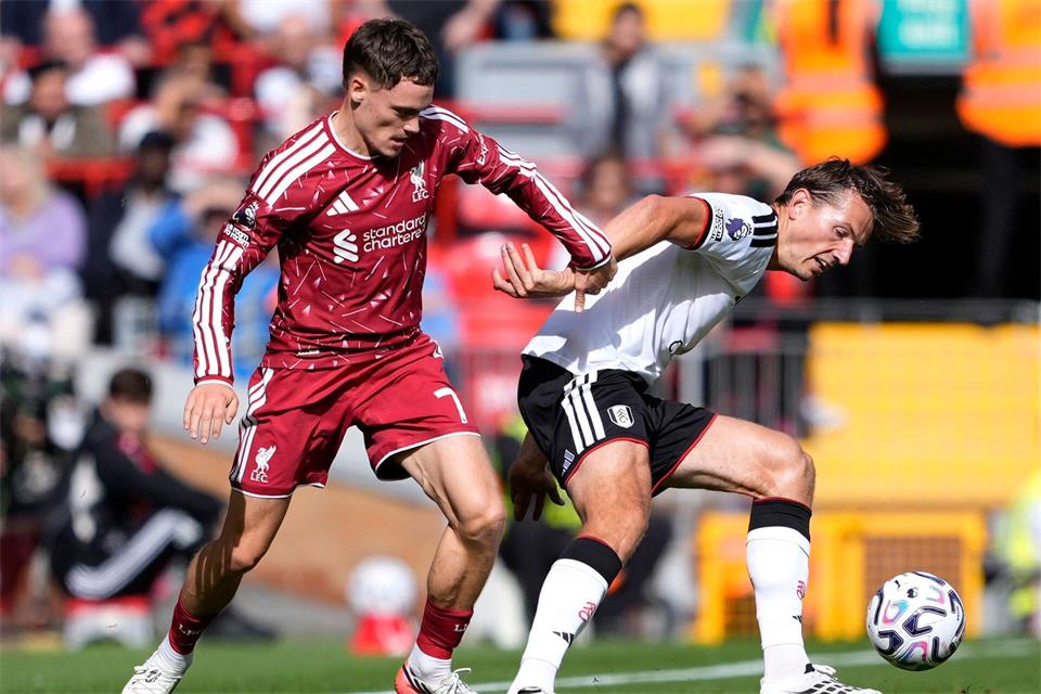 Gegen den FC Fulham erlebte Nationalspieler Florian Wirtz mit dem FC Liverpool erneut eine Enttäuschung.Peter Byrne/PA Wire/dpa