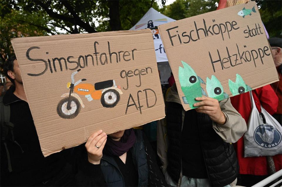 Gegen den Höcke-Auftritt demonstrierten mehr Menschen als zuvor erwartet.Stefan Sauer/dpa