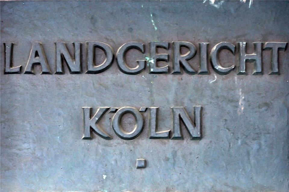 Gegen den Kopf einer Kölner Rocker-Gruppierung ist vor dem Kölner Landgericht Anklage erhoben worden. (Illustration)Federico Gambarini/dpa