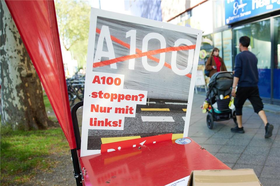 Weitere Verzögerung bei A100-Verlängerung Gegen die Verlängerung der A100 gibt es seit Jahren Proteste. Jörg Carstensen/dpa