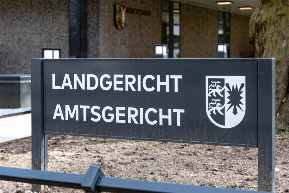 Gegen eine Geldauflage hat das Amtsgericht einen Prozess gegen einen Fußballfan eingestellt. (Symbolbild)Markus Scholz/dpa