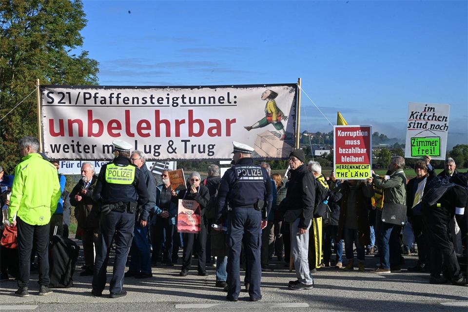 Gegner von Stuttgart 21 lehnen den Pfaffensteigtunnel ab.Bernd Weißbrod/dpa